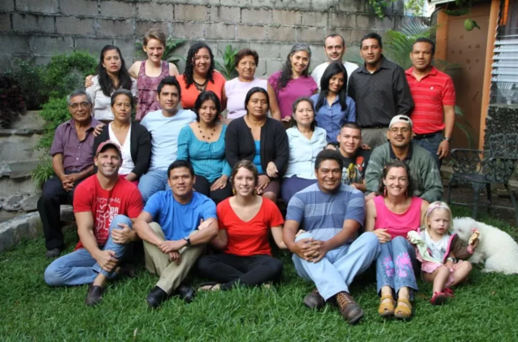 participants in CRISPAZ's el salvador encounter program